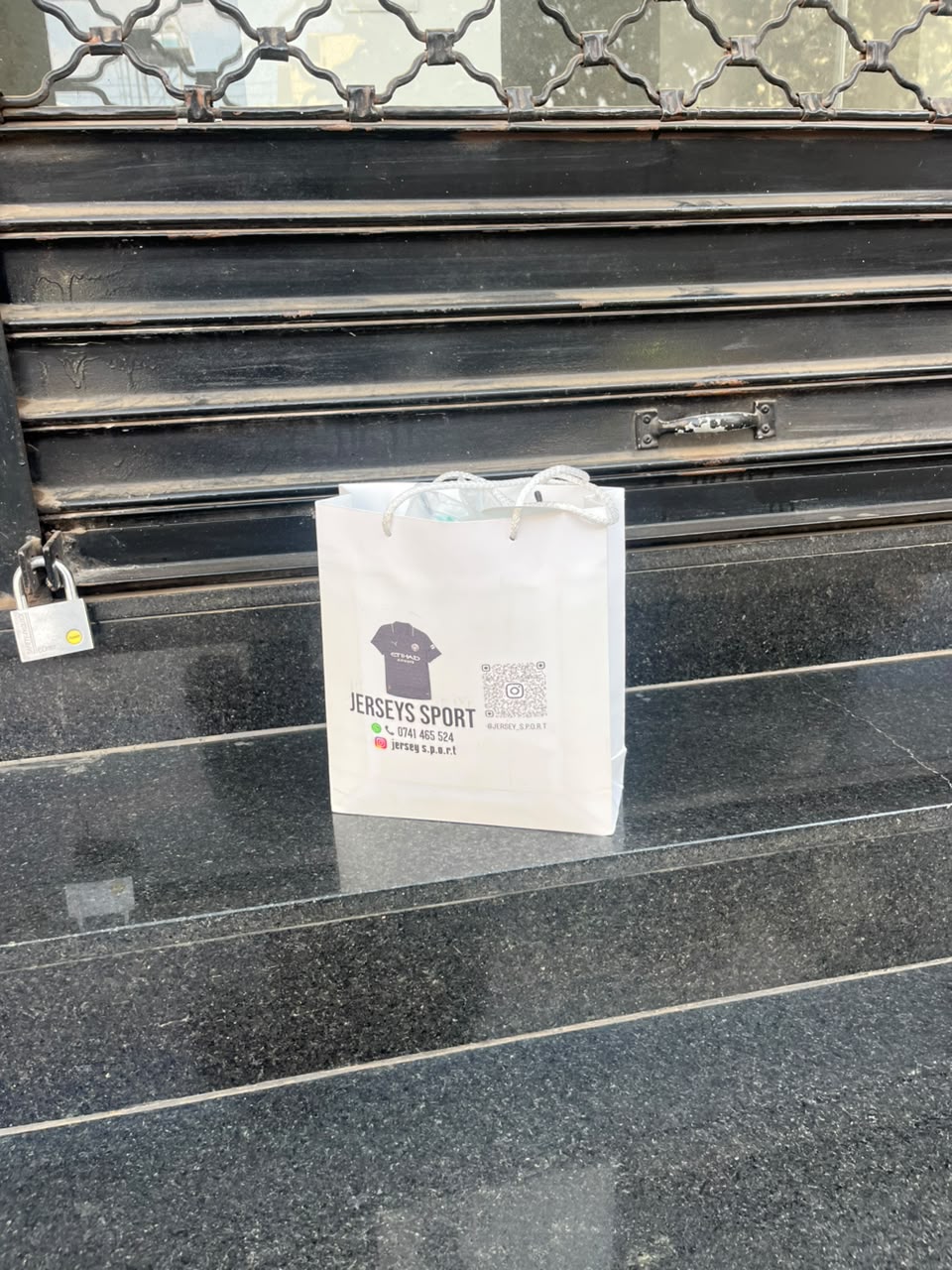 Free packaging image included with every jersey order